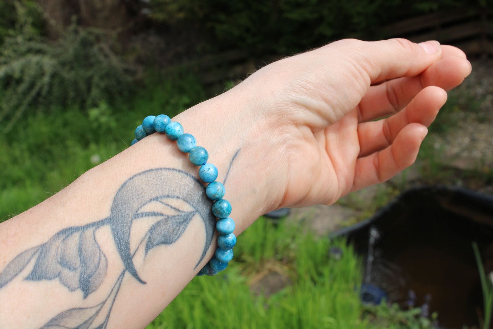 1 bracelet élastique en apatite bleue - Aurore Lune 