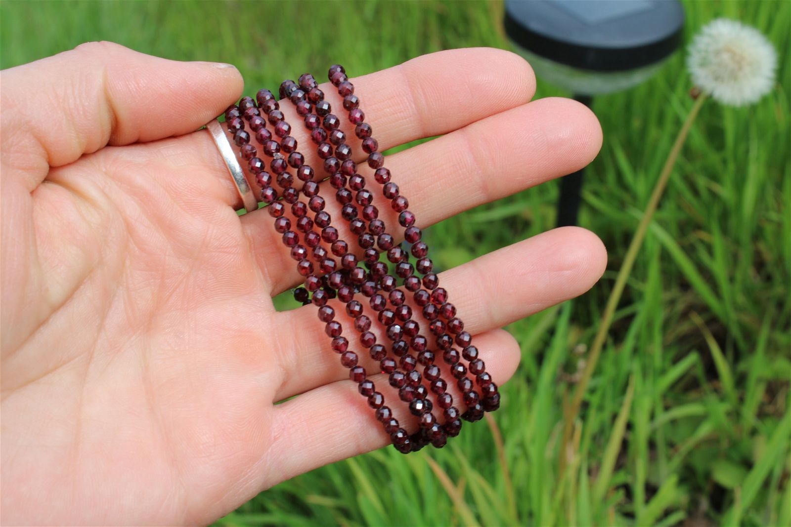 1 bracelet élastiqué en grenat à facettes - Aurore Lune 