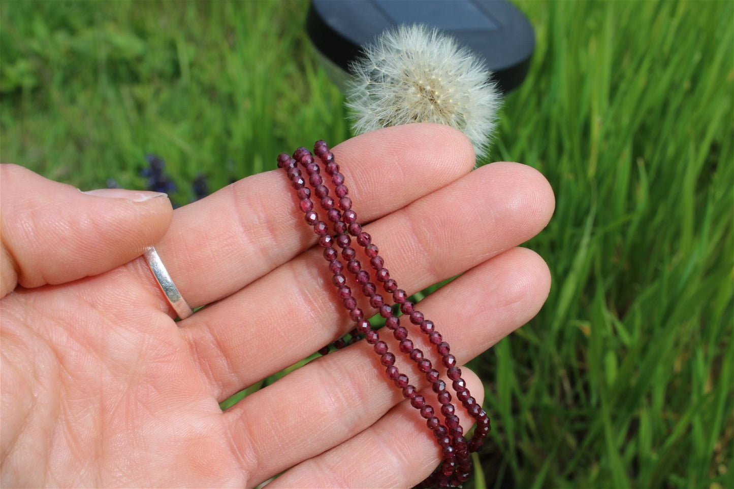 1 bracelet élastiqué en grenat à facettes - Aurore Lune 