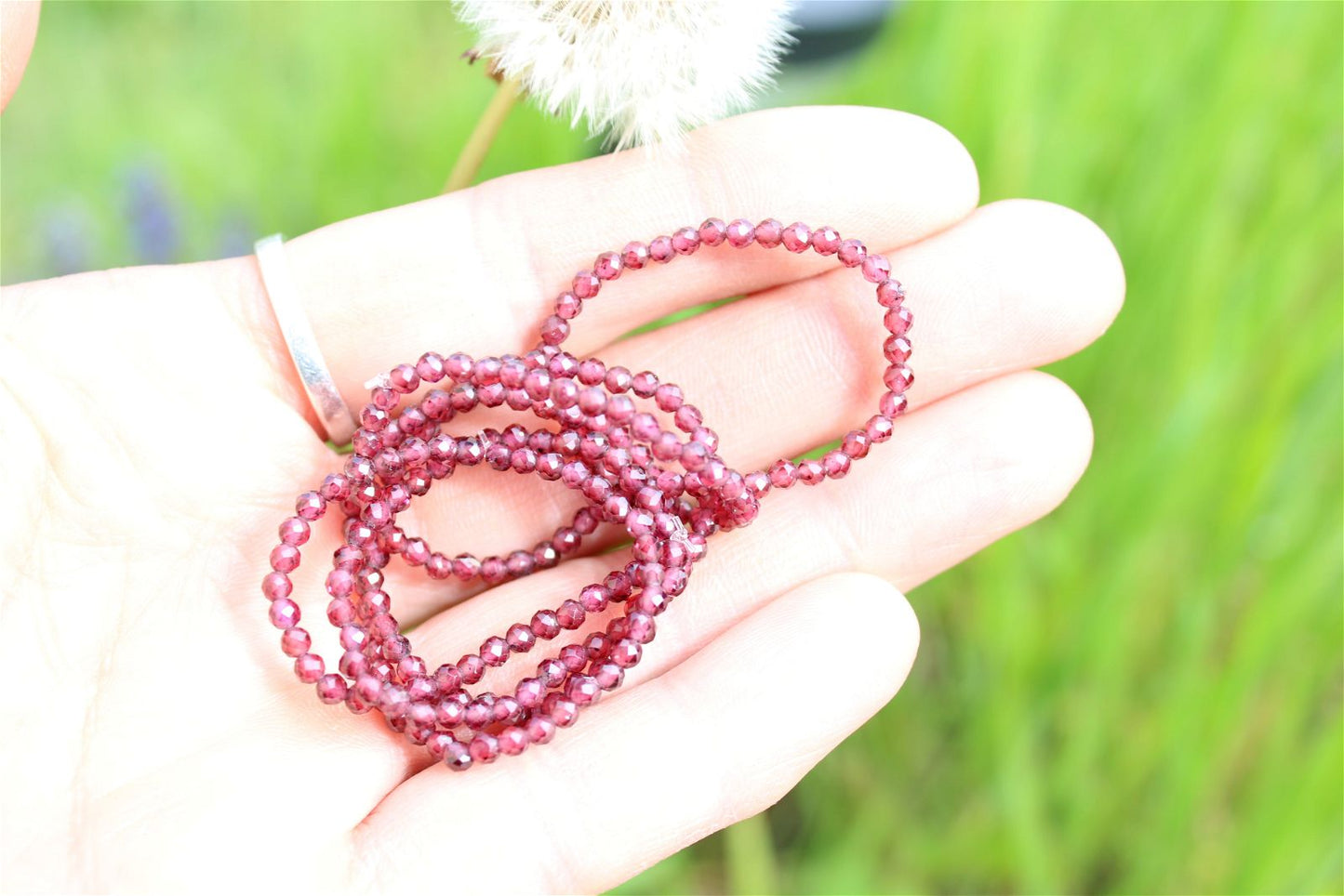 1 bracelet élastiqué en grenat à facettes - Aurore Lune 