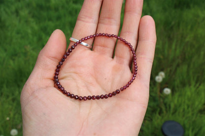 1 bracelet élastiqué en grenat à facettes - Aurore Lune 