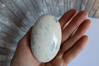 1 galet de "quartz lunaire" - feldspath - Aurore Lune 