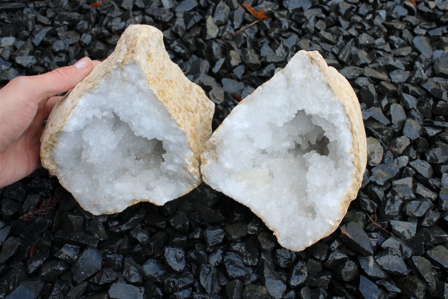 1 géode de cristal de roche - 2 morceaux au choix - Aurore Lune 