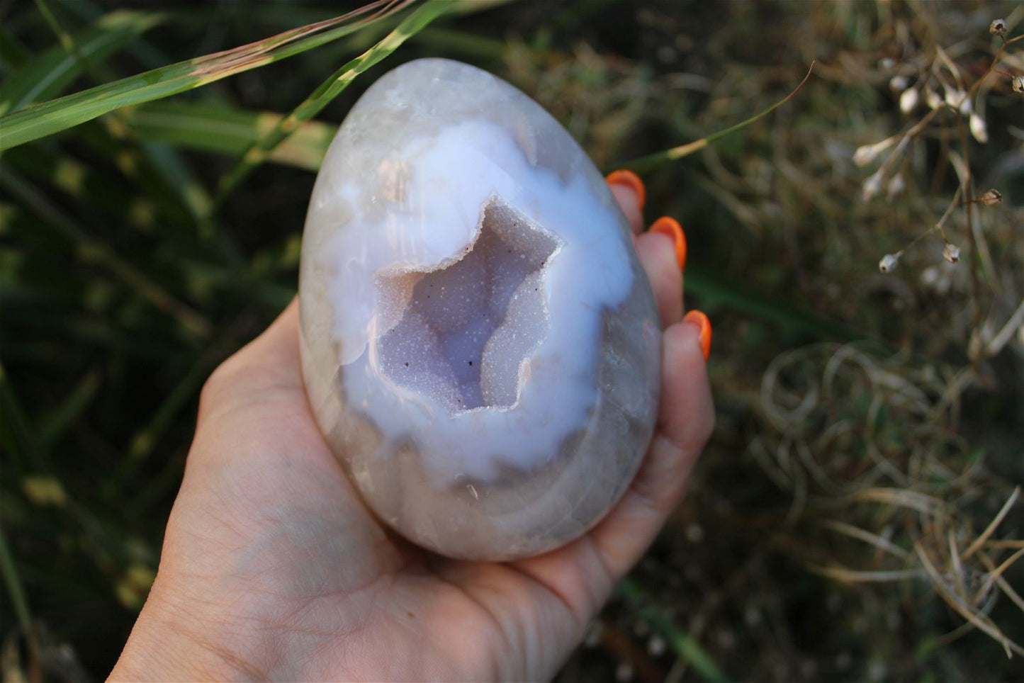 1 gros oeuf agate du Brésil à poser druse- géode 11 cm - 746  g. - Aurore Lune 