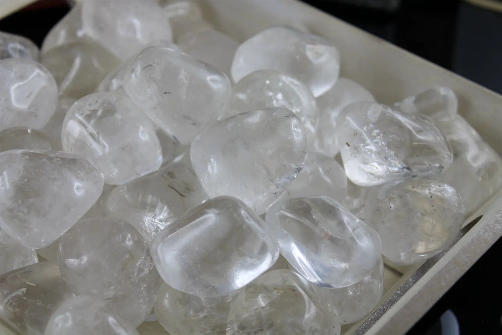 1 grosse pierre roulée en cristal de roche - Aurore Lune 