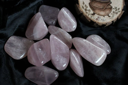 1 grosse pierre roulée en quartz rose - Aurore Lune 