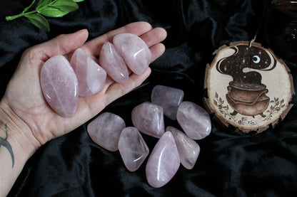 1 grosse pierre roulée en quartz rose - Aurore Lune 