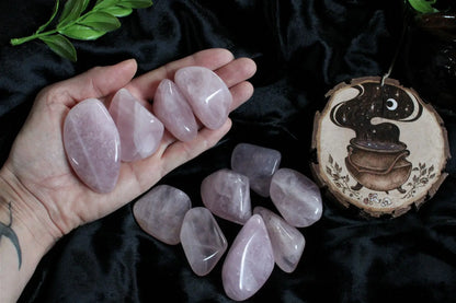 1 grosse pierre roulée en quartz rose - Aurore Lune 