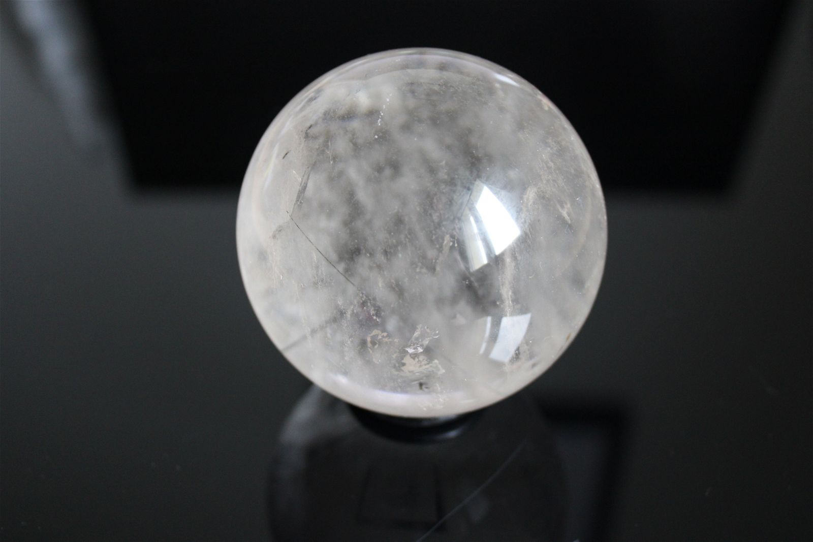 1 grosse sphère cristal de roche tourmaliné +7 cm - Aurore Lune 