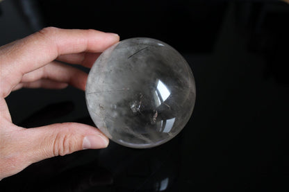 1 grosse sphère cristal de roche tourmaliné +7 cm - Aurore Lune 
