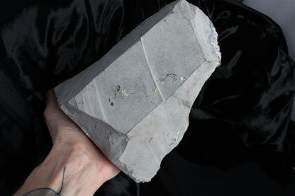 1 magnifique améthyste à poser 2.6 kg - Aurore Lune 