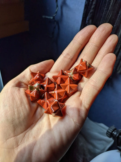 1 merkaba en jaspe rouge géomètrie sacrée - Aurore Lune 