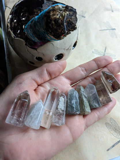 1 petite pointe lodolite quartz ou à inclusions - Aurore Lune 
