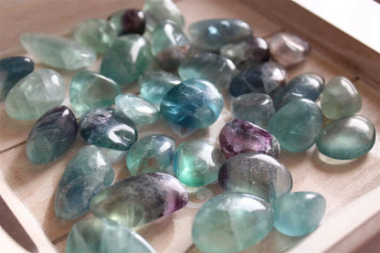 1 pierre roulée en fluorite - Aurore Lune 