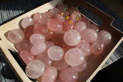 1 pierre roulée en quartz rose d'Afrique 3-4 cm - Aurore Lune 
