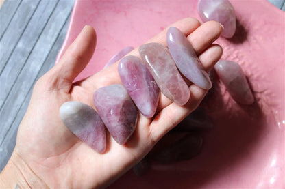 1 pierre roulée en quartz rose lavande - Aurore Lune 