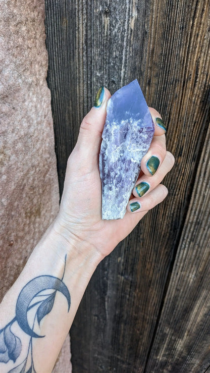 1 pointe brute d'améthyste qualité + 12 cm - Aurore Lune 