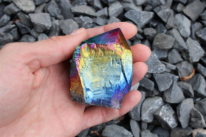 1 pointe cristal de roche RAINBOW AURA - Aurore Lune 