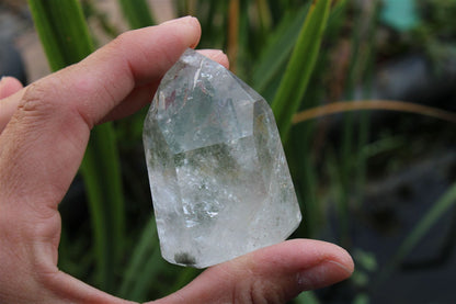 1 pointe de cristal de roche *M* - Aurore Lune 