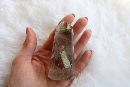 1 pointe de cristal de roche légèrement fumé - Aurore Lune 