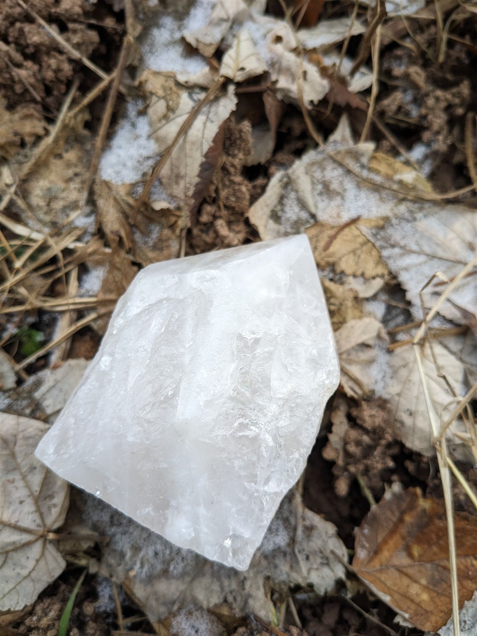 1 pointe de cristal de roche mi - brute - Aurore Lune 