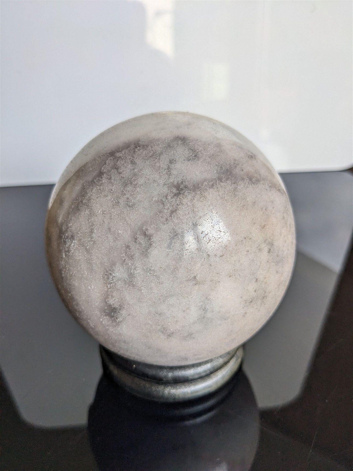 1 sphère améthyste rose 9 cm 1.1 kg - Aurore Lune 
