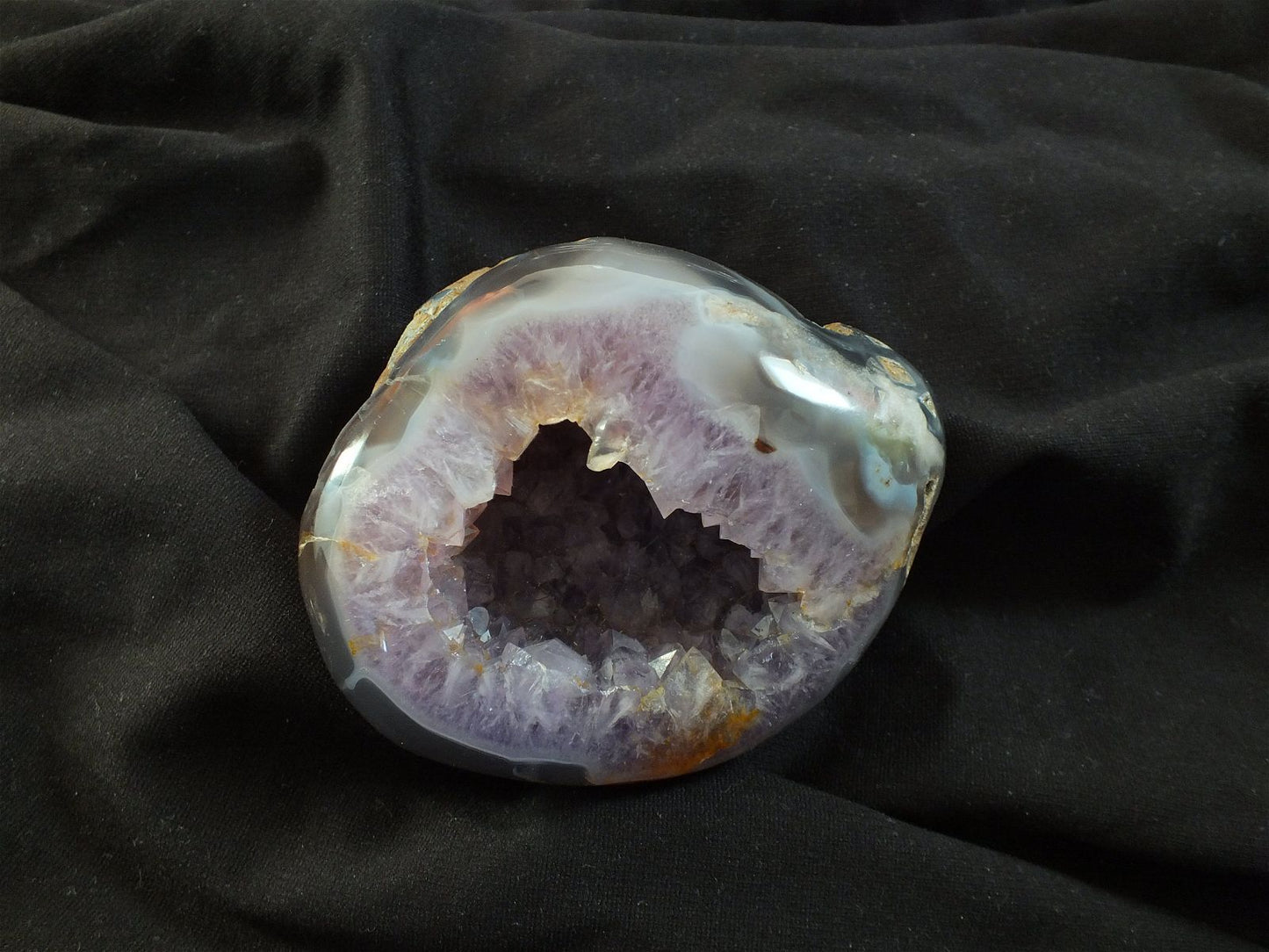 Agate améthysée 581 grammes druse- géode - Aurore Lune 