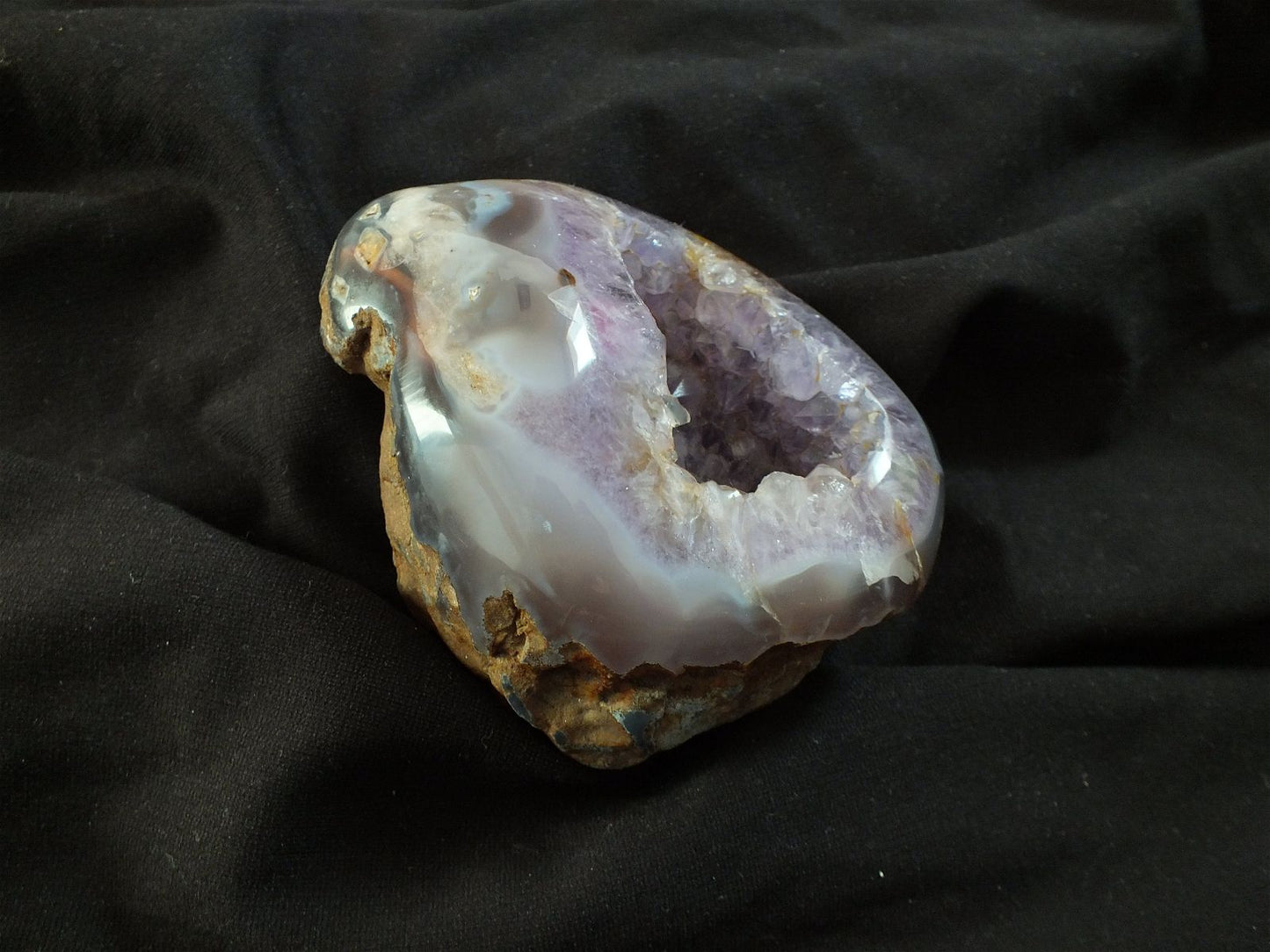 Agate améthysée 581 grammes druse- géode - Aurore Lune 