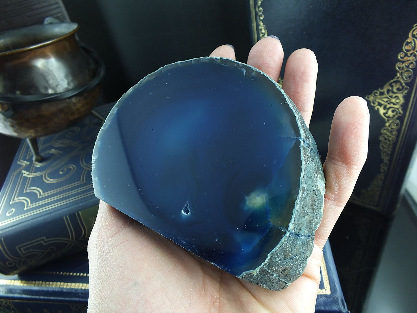 Agate teintée à poser 281 grammes - Aurore Lune 