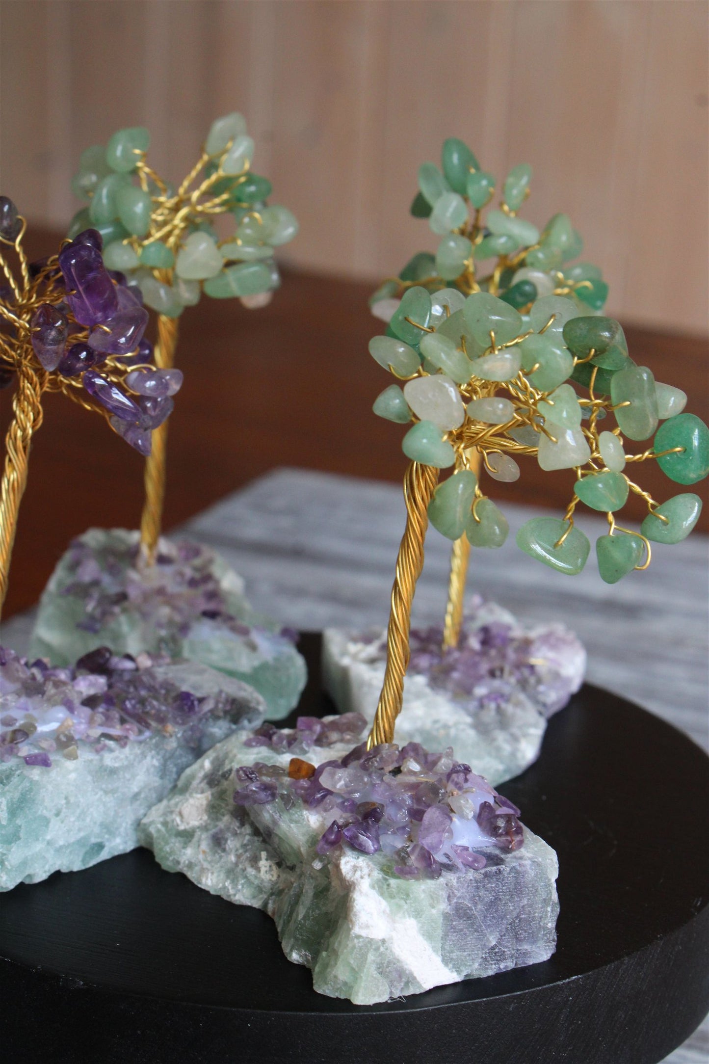 Arbre aventurine verte sur socle en fluorite et améthystes collées - Aurore Lune 