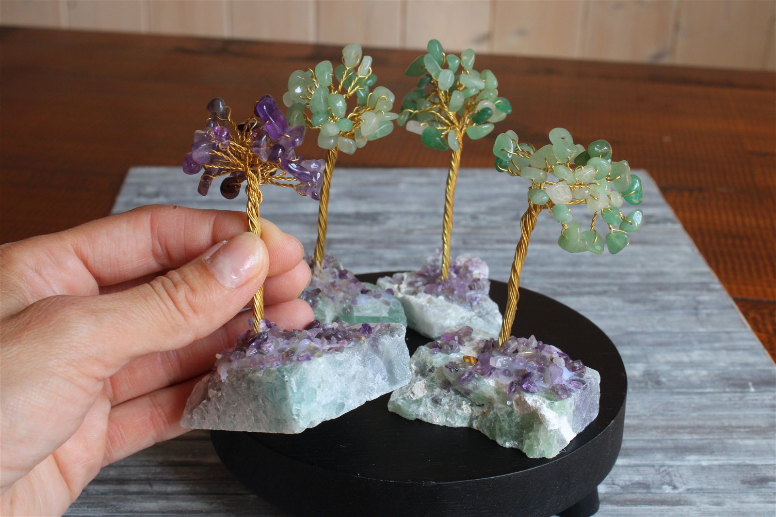 Arbre aventurine verte sur socle en fluorite et améthystes collées - Aurore Lune 