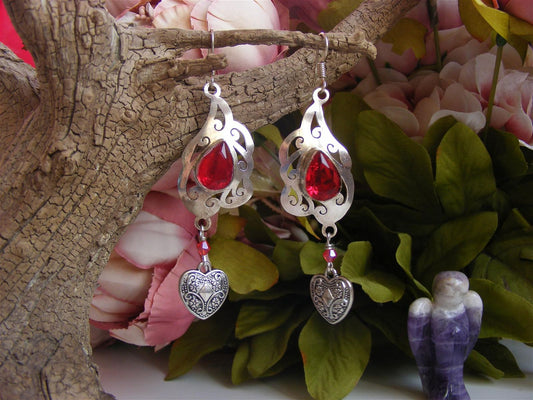 BOUCLES D'OREILLES PIERRES ROUGES ET PETITS COEURS - Aurore Lune 