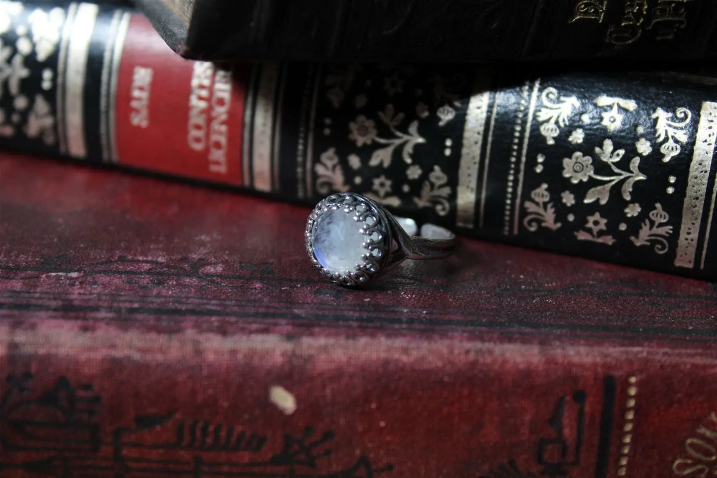 Bague réglable labradorite blanche -A - T 50 et plus- réglable en écartant - Aurore Lune 