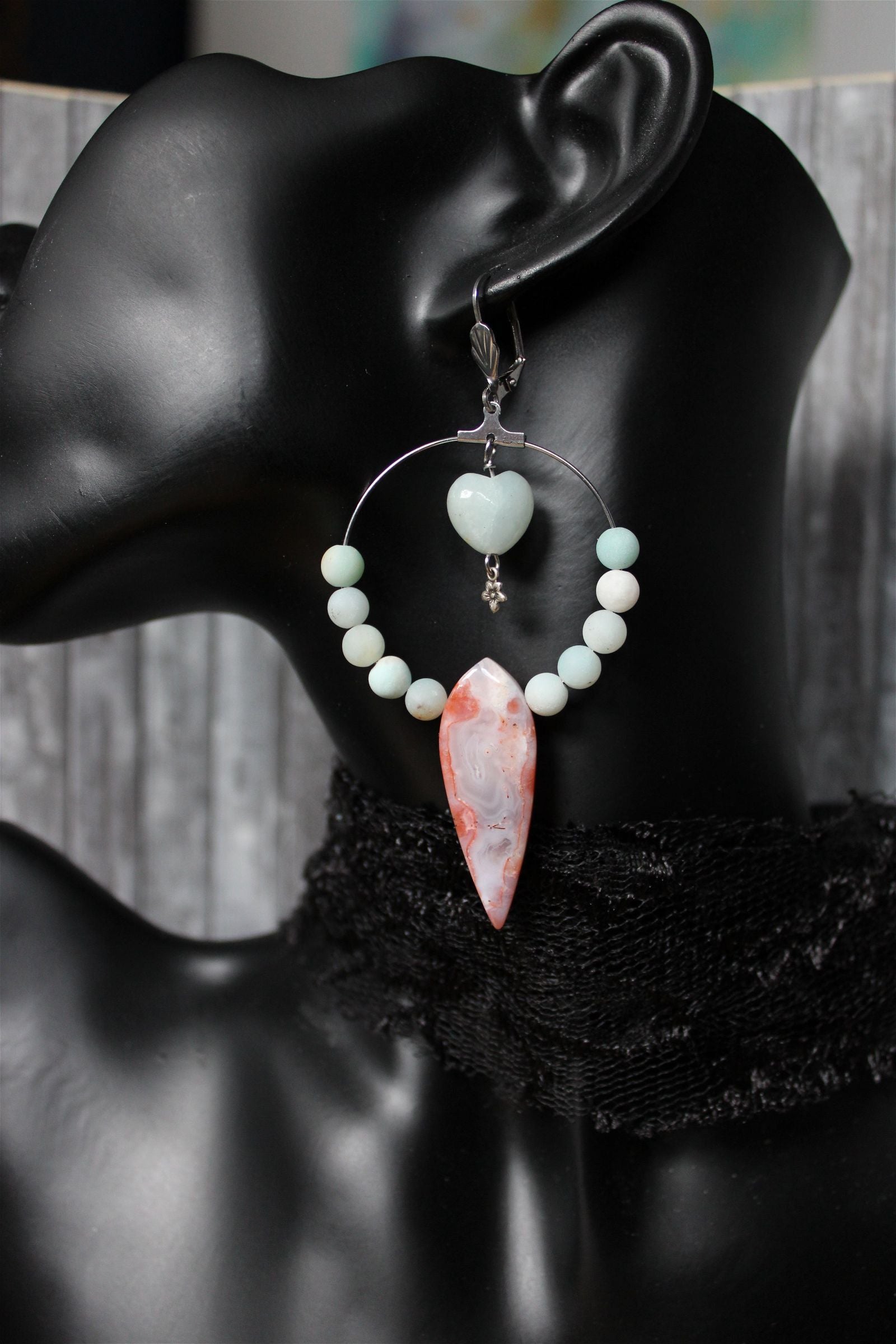 Boucles d'oreilles "calcédoine mystique" et amazonites - Aurore Lune 