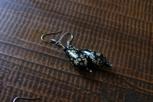 Boucles d'oreilles fleuries et obsidiennes dorées - Aurore Lune 