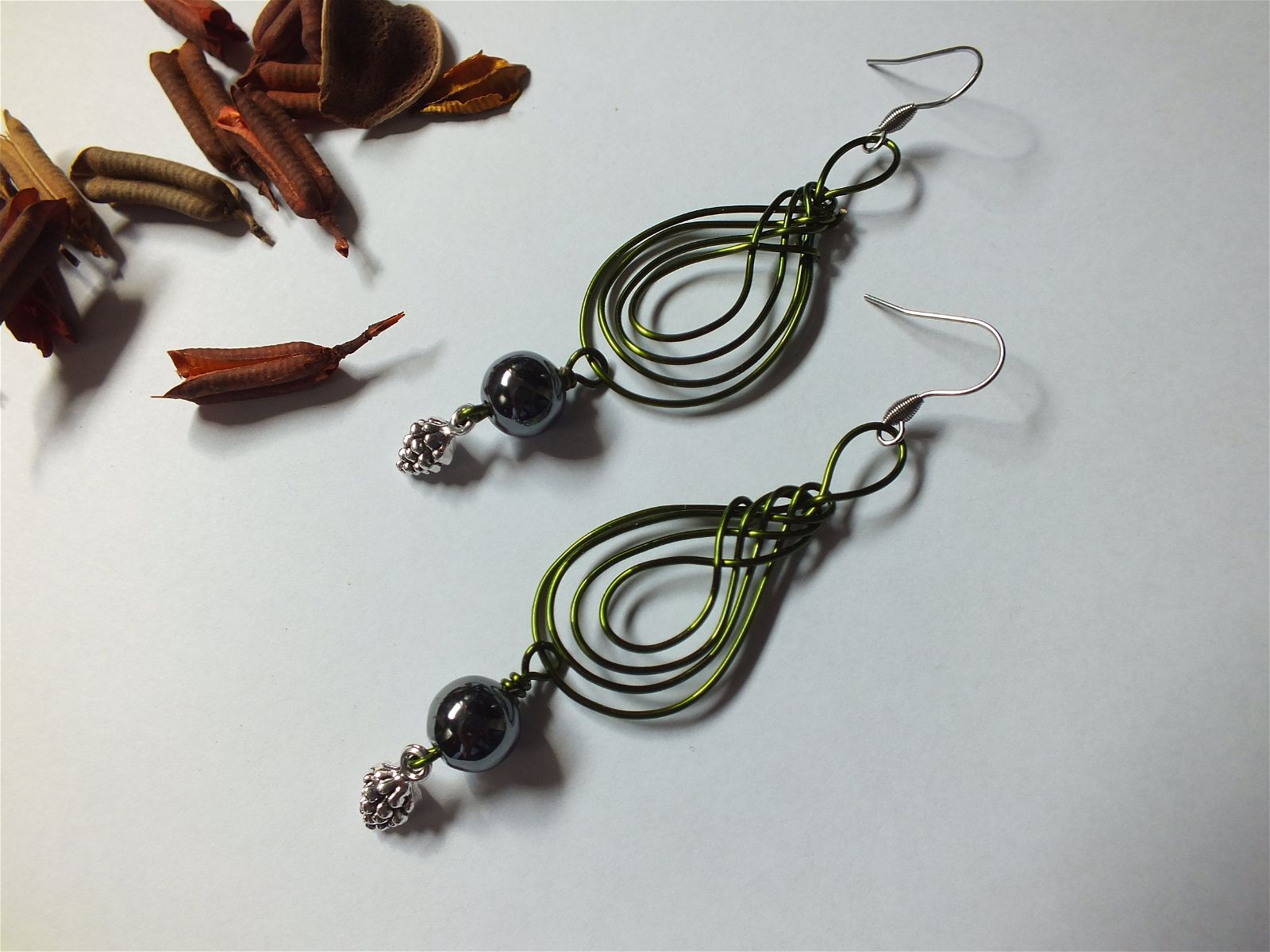 Boucles d'oreilles * noeud de sourcière* hématites - Aurore Lune 