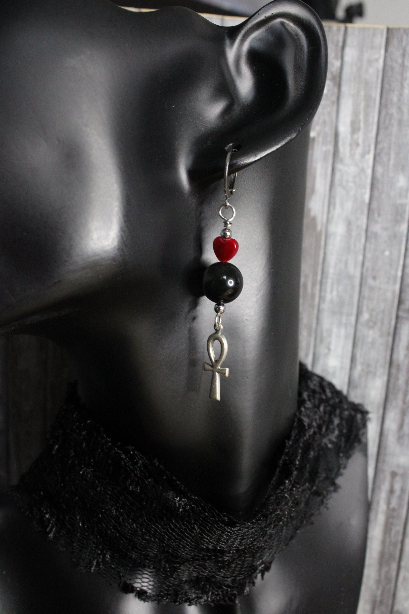 Boucles d'oreilles obsidiennes œil céleste et cœur rouge croix d'Ankh - Aurore Lune 