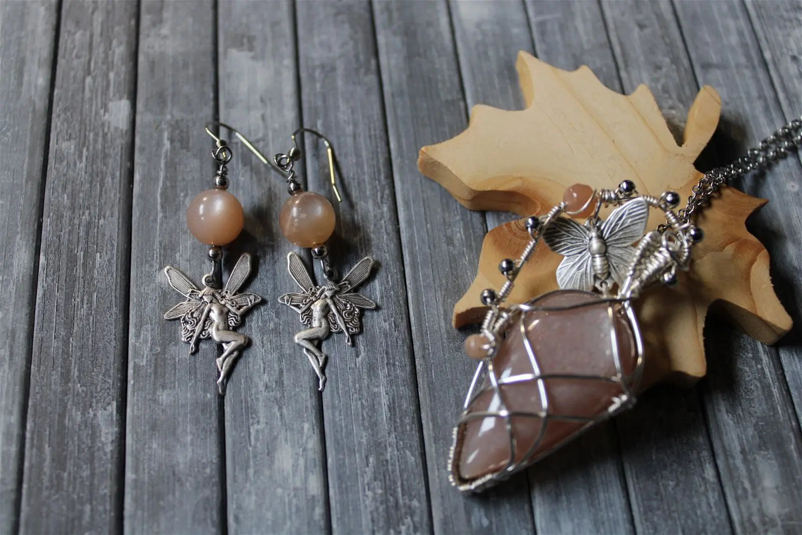 Boucles d'oreilles pierres de lune abricot Fées - Aurore Lune 