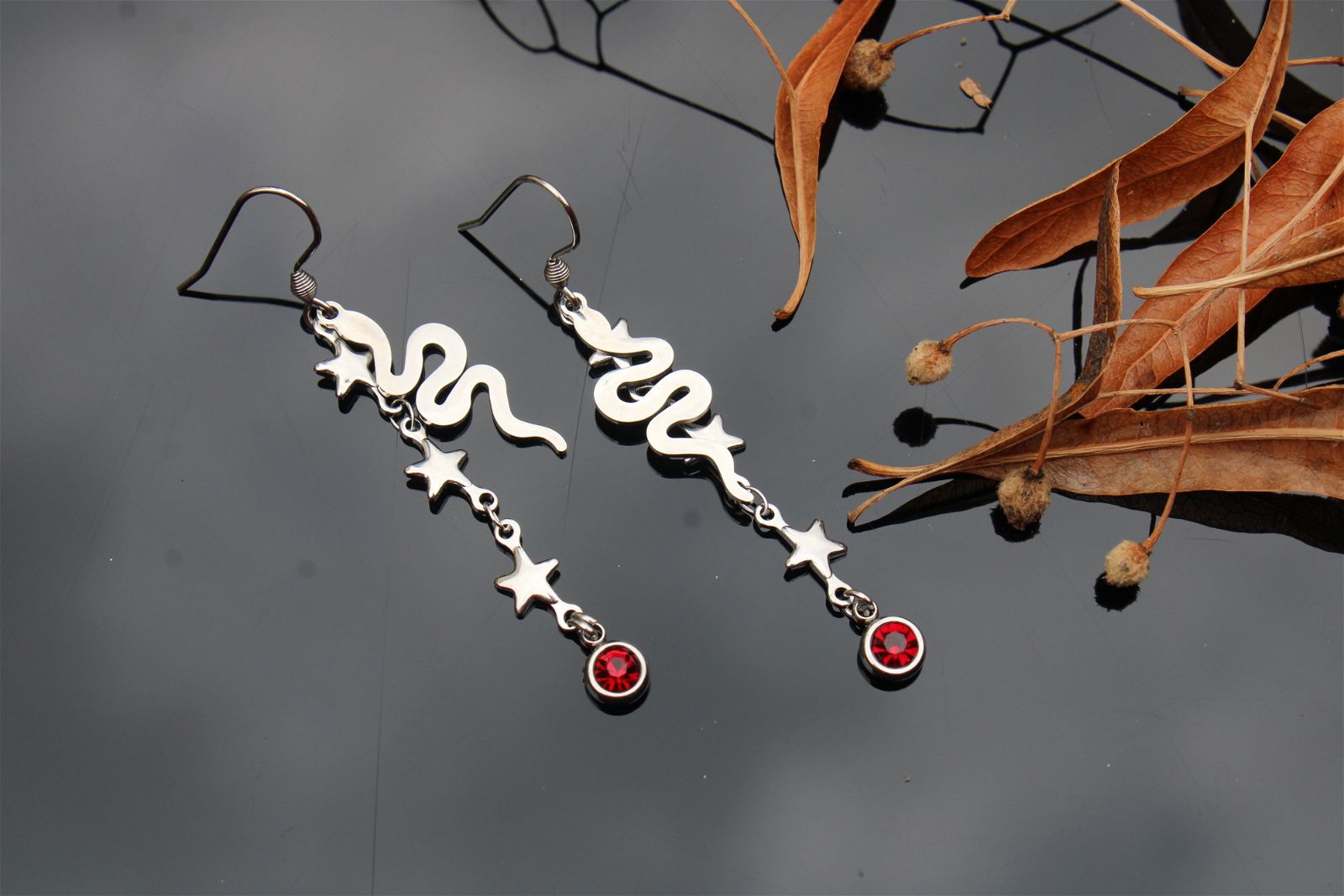 Boucles d'oreilles serpents et pierre rouge - Aurore Lune 