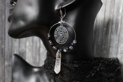Boucles d'oreilles symbole Hécate cristal de roche et perles fantaisie - Aurore Lune 