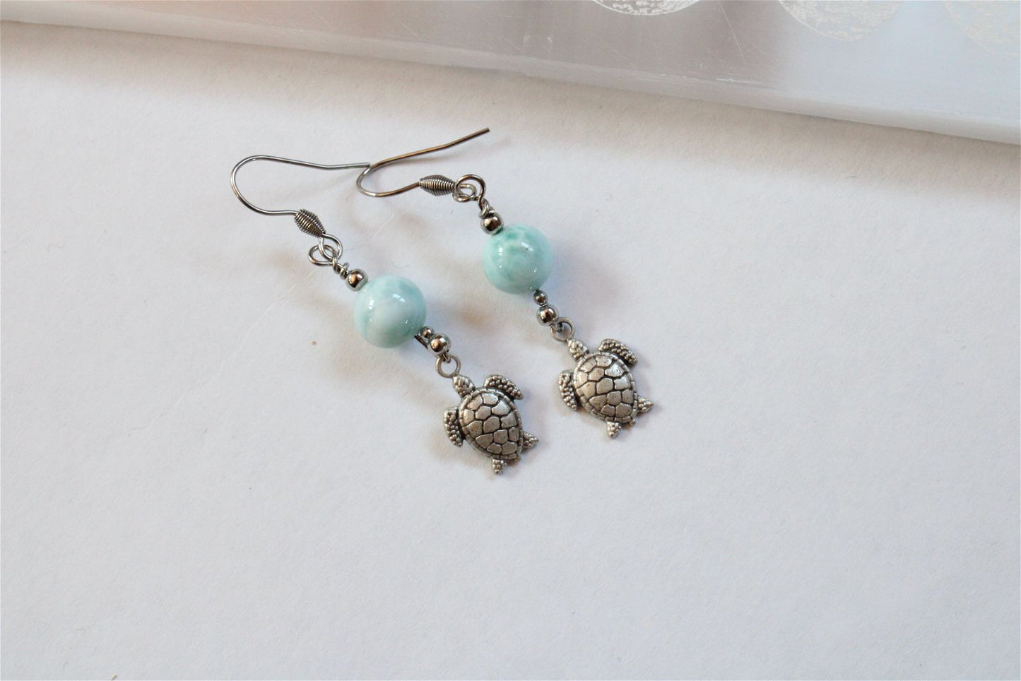 Boucles d'oreilles tortues avec larimars - Aurore Lune 