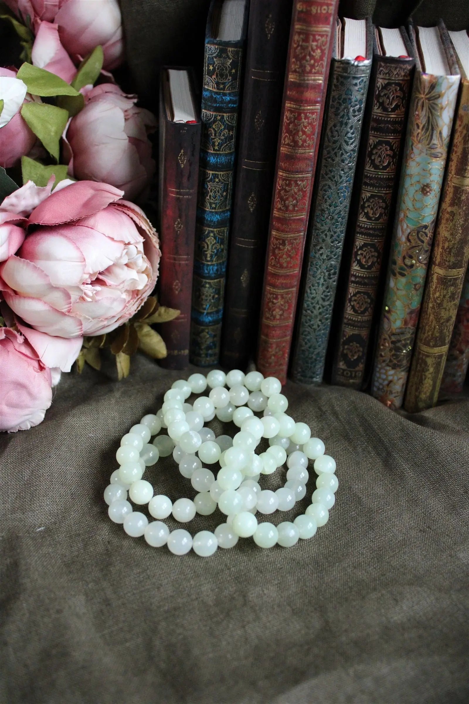 Bracelet de serpentine ou new jade perles 10mm 16 cm - Aurore Lune 