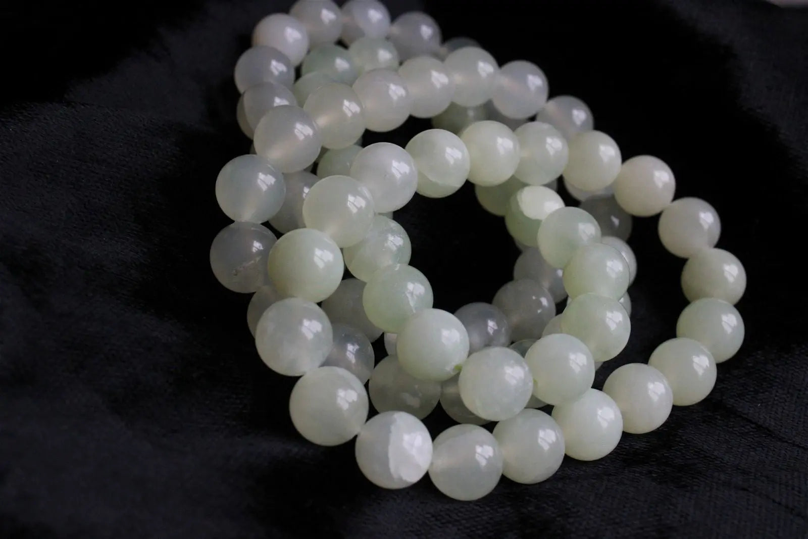 Bracelet de serpentine ou new jade perles 10mm 16 cm - Aurore Lune 