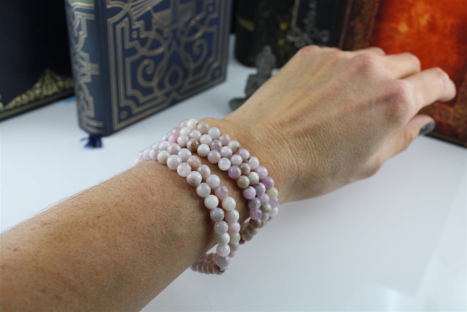 Bracelet élastiqué de kunzite - poignet moyen à épais - Aurore Lune 