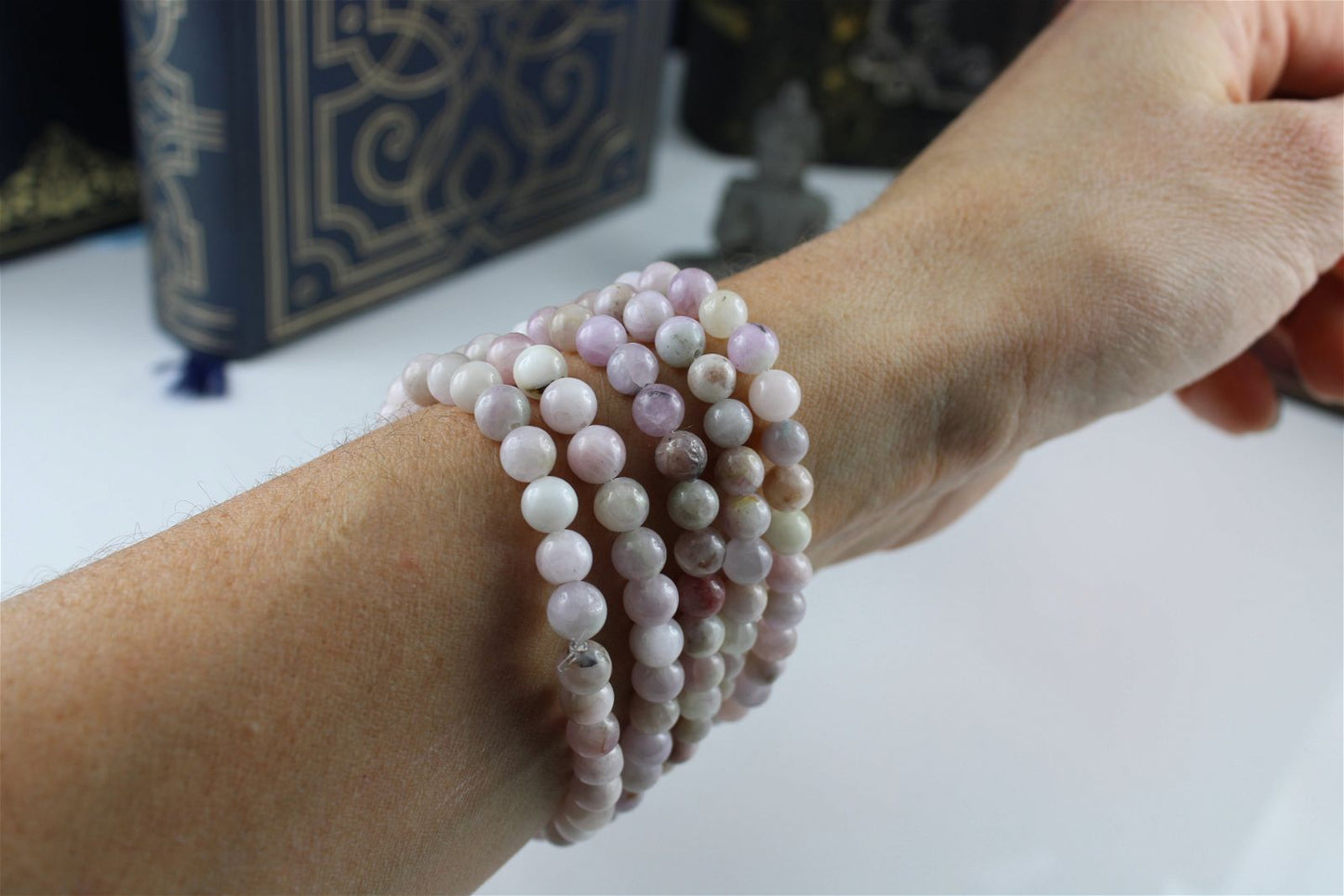 Bracelet élastiqué de kunzite - poignet moyen à épais - Aurore Lune 