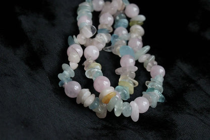 Bracelet élastiqué en morganites et béryls et quartz rose poignet moyen - Aurore Lune 