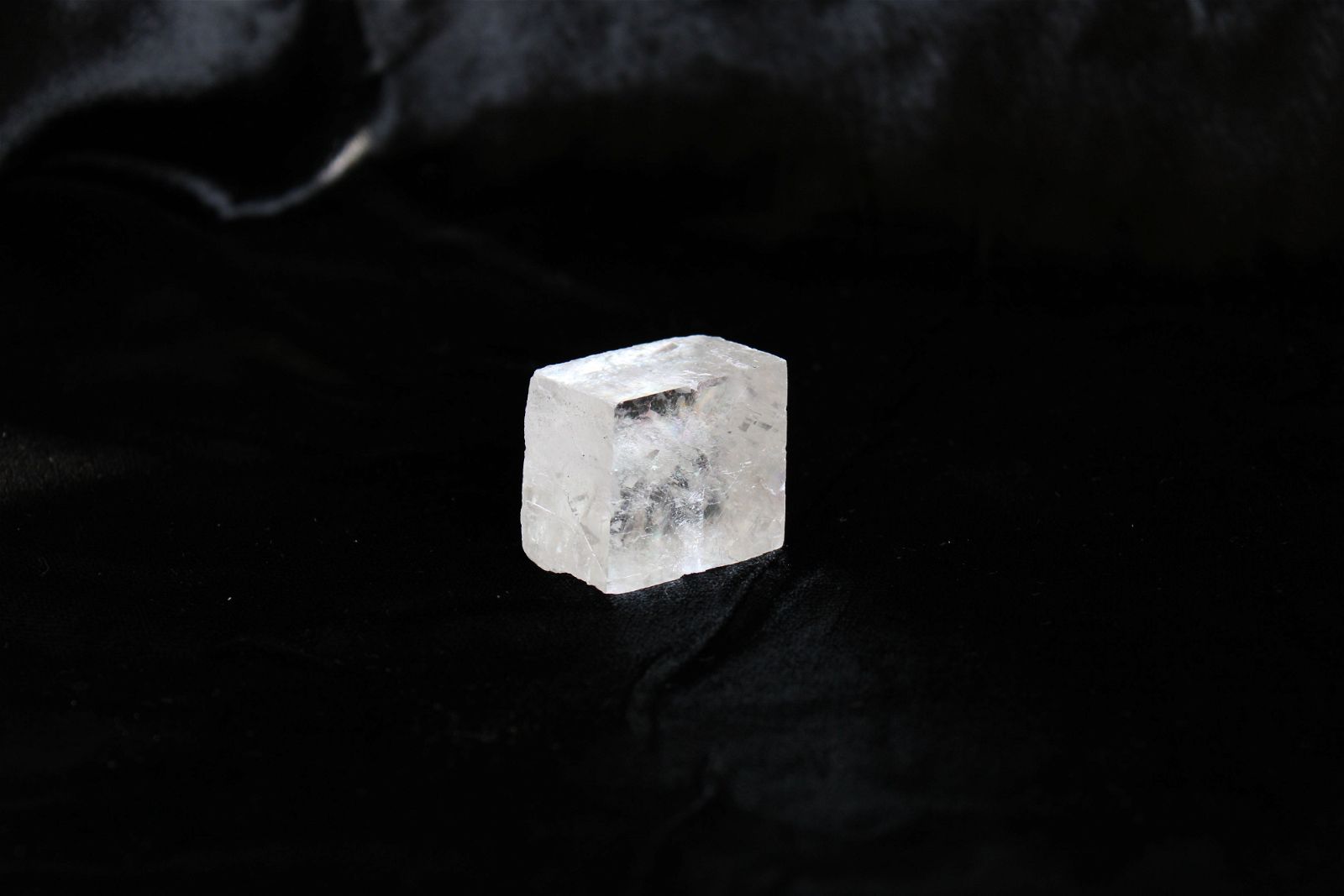 Calcite optique appelée spath d'Islande *colis* - Aurore Lune 