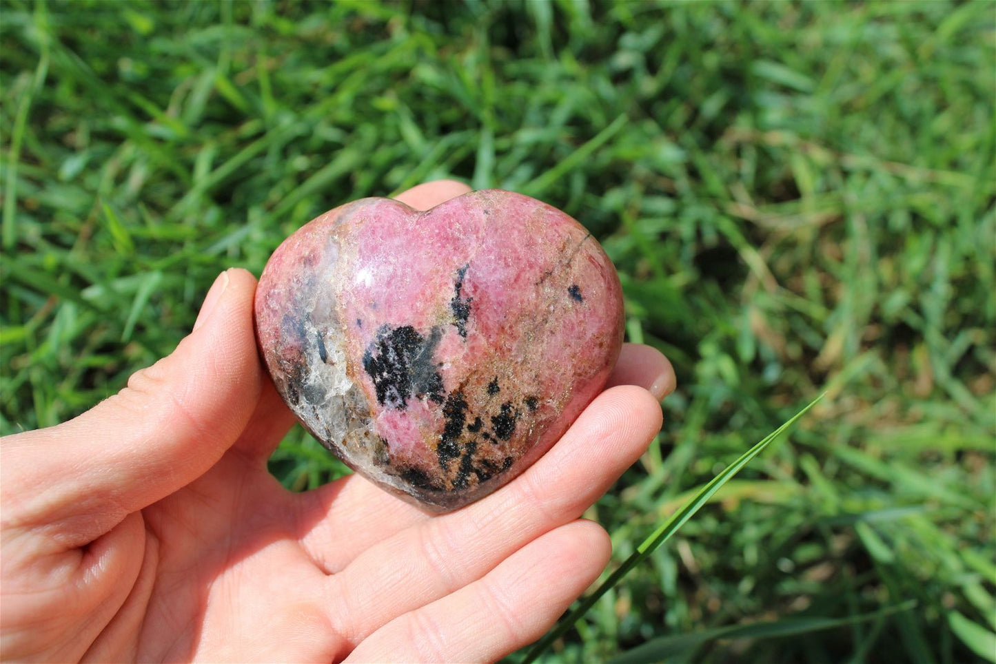 Cœur en rhodonite 7x6 cm - Aurore Lune 