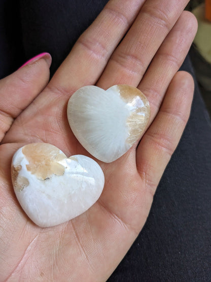 Coeur en stilbite à l'unité - Aurore Lune 