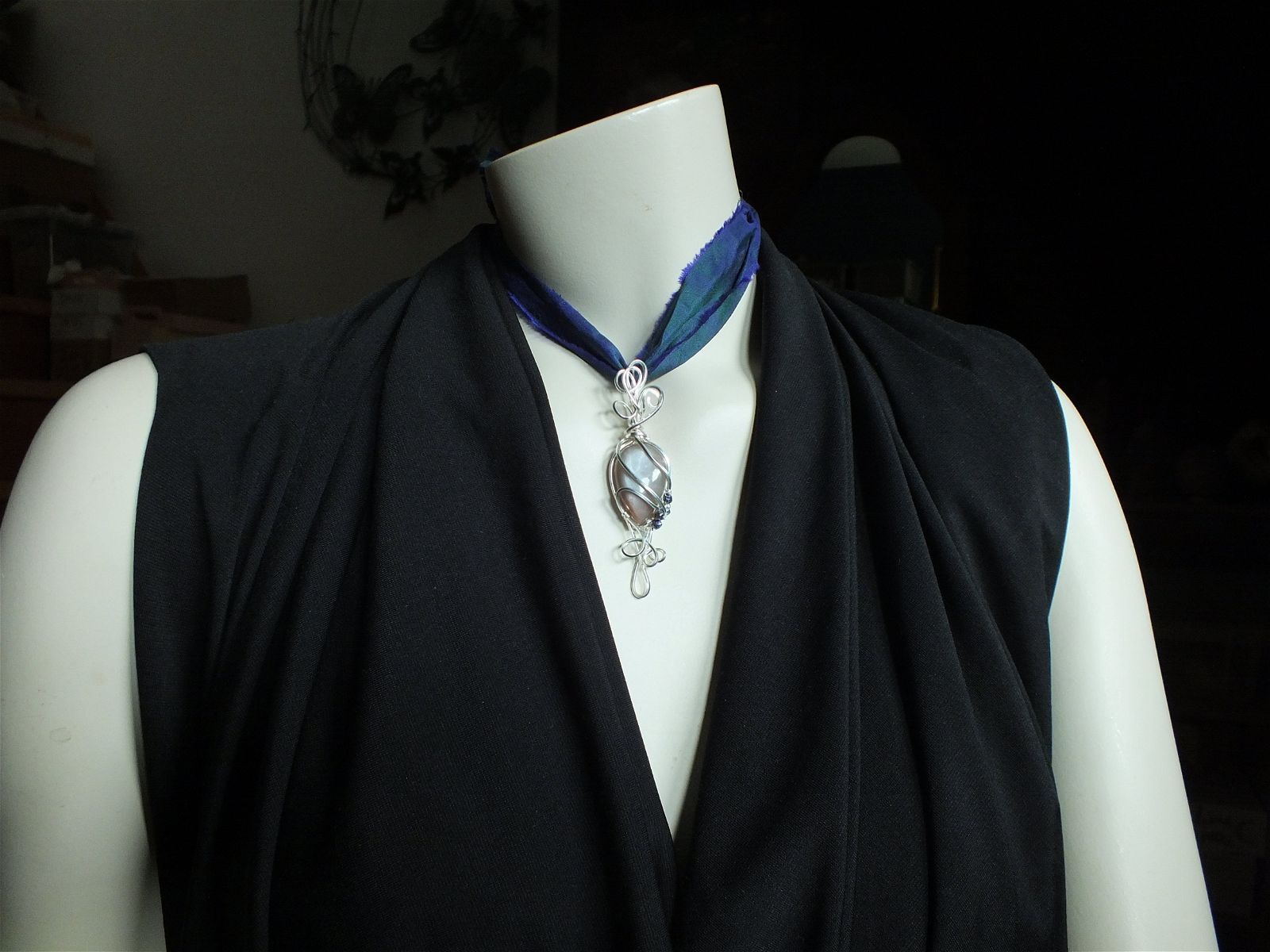 Collier Elfique avec pierre de lune et soleil en silver filled - Aurore Lune 